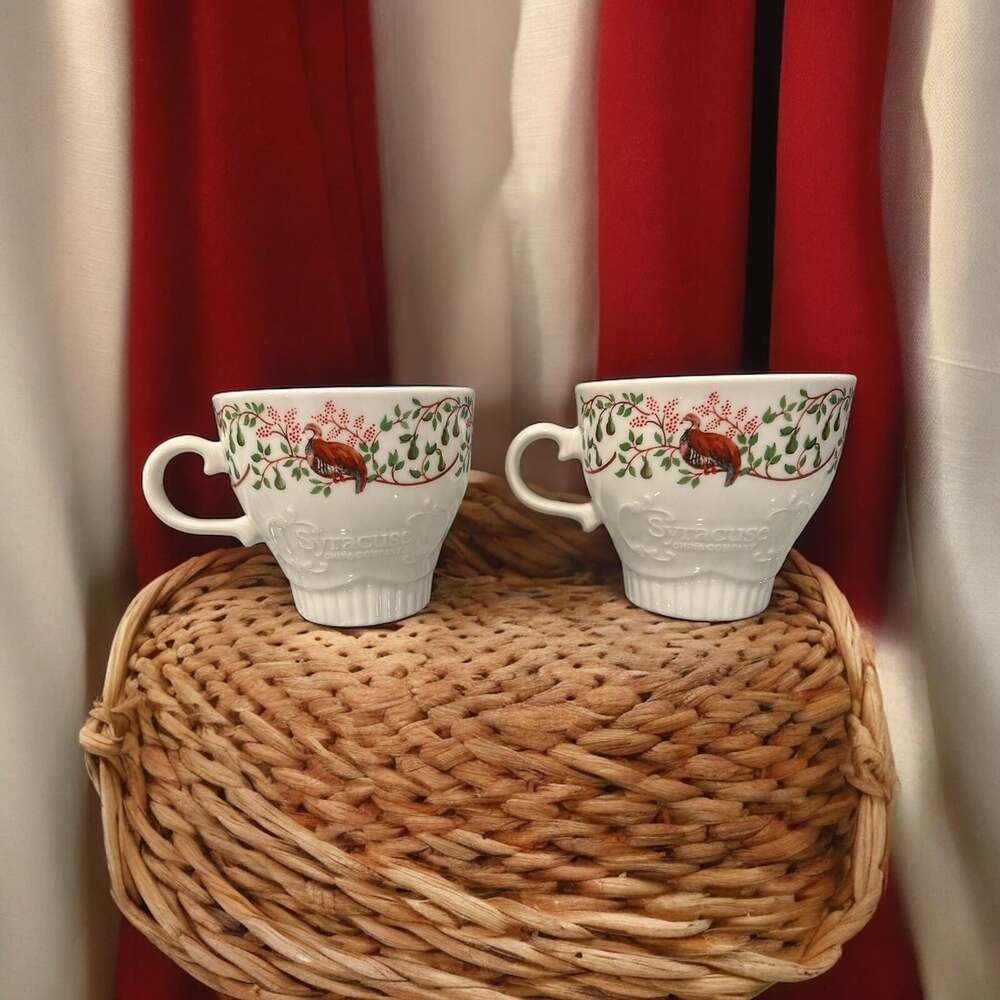 Partridge In A Pear Tree Special Edition Mugs Syracuse China Co. Set Of (2)